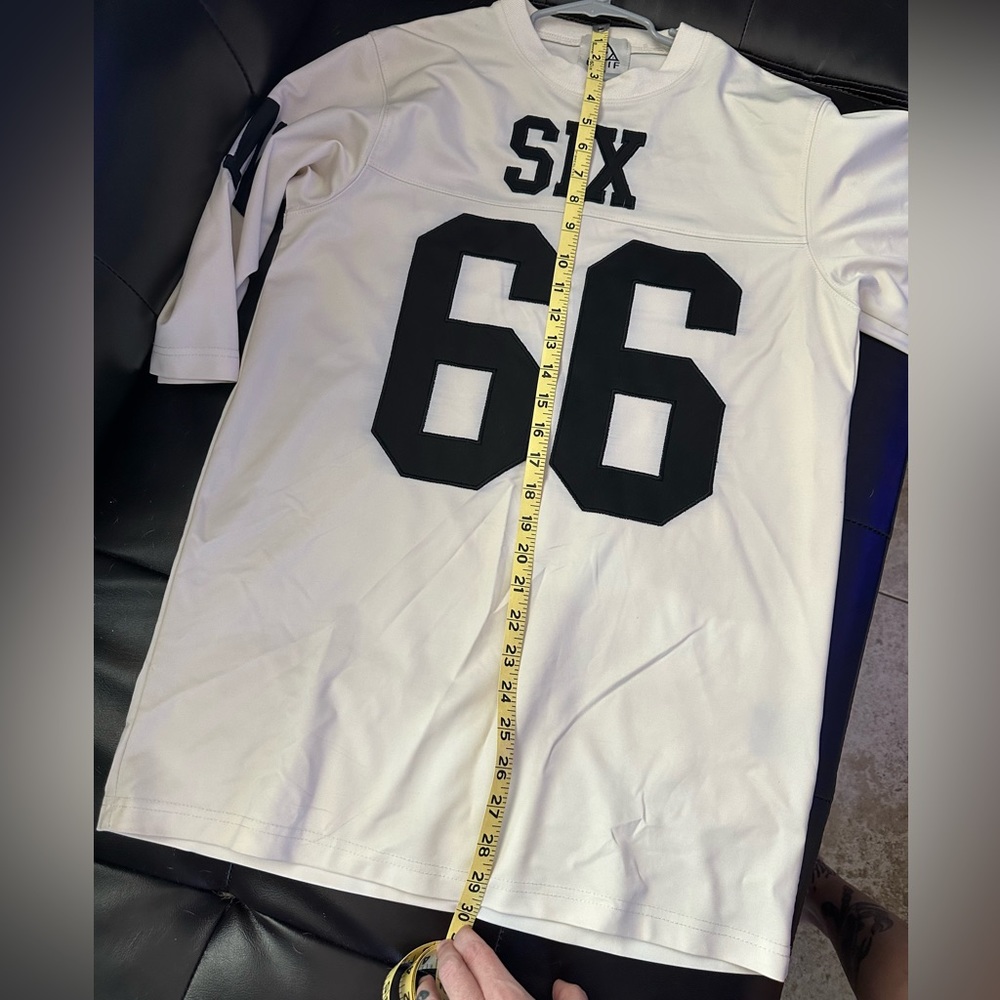 UNIF 666 Jersey - Picture 5 of 5